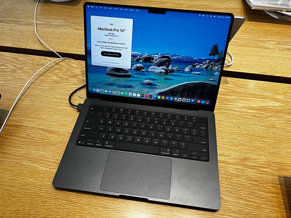 MacBook Pro 14" M3 — certified refurbished