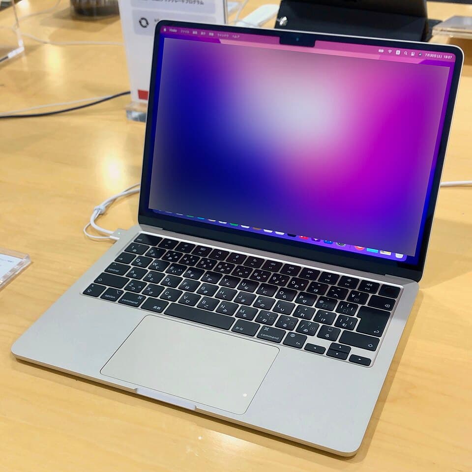 MacBook Air 13" M2 — certified refurbished